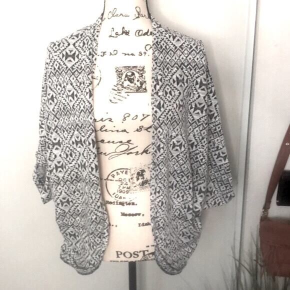 Xhilaration Aztec print Boho Cardigan Size Medium - Picture 2 of 6